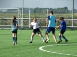 Laatste training S.K.N.W.K. JO11-1JM van seizoen 2022-2023 (partijtje tegen de ouders) (140/221)